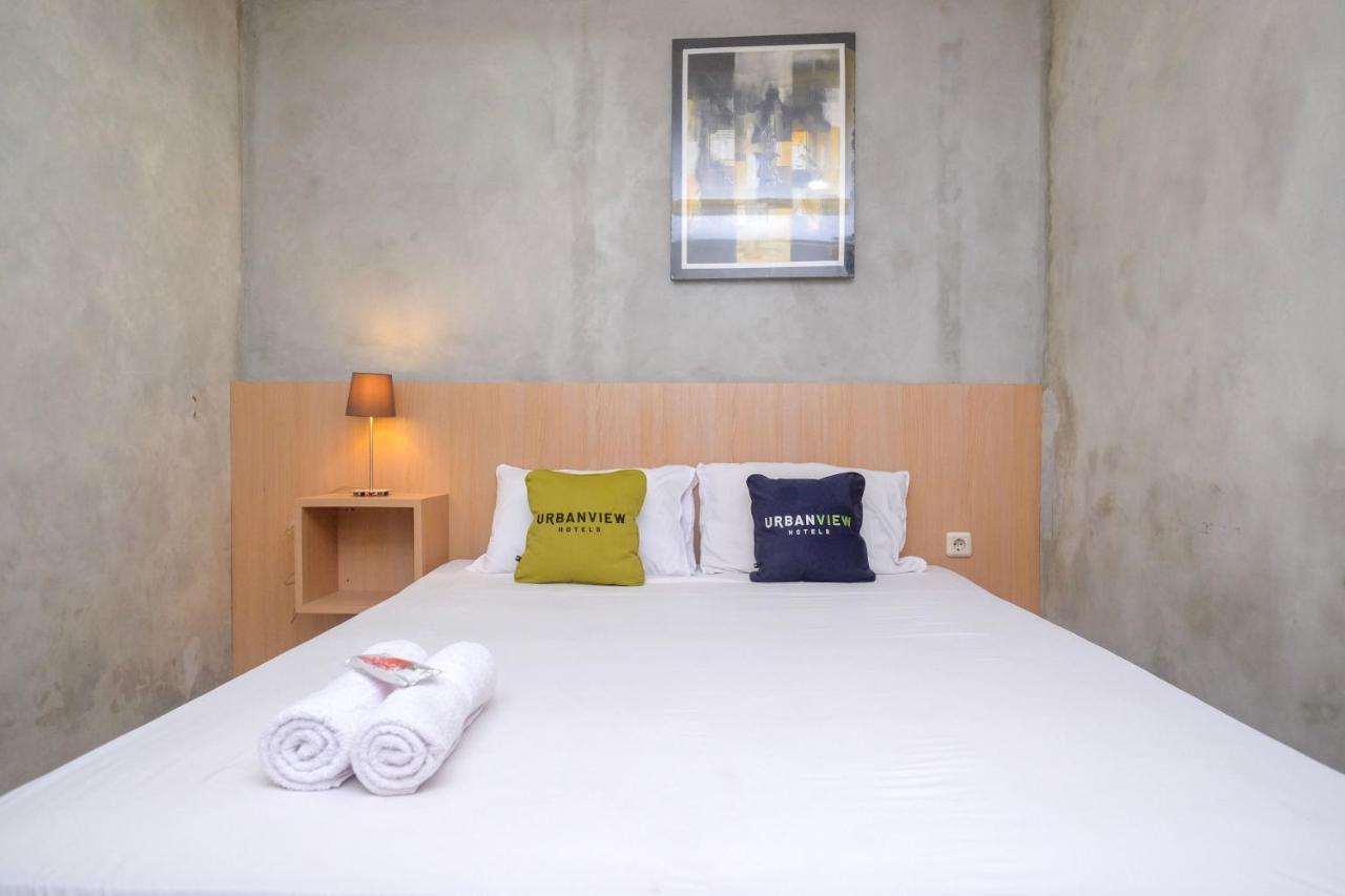 Urbanview Hotel Syariah Artamara Tegal By Reddoorz ภายนอก รูปภาพ