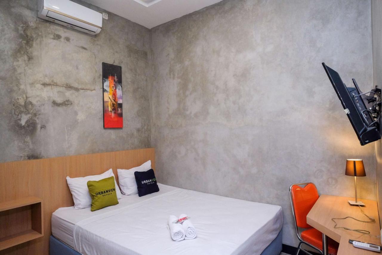 Urbanview Hotel Syariah Artamara Tegal By Reddoorz ภายนอก รูปภาพ